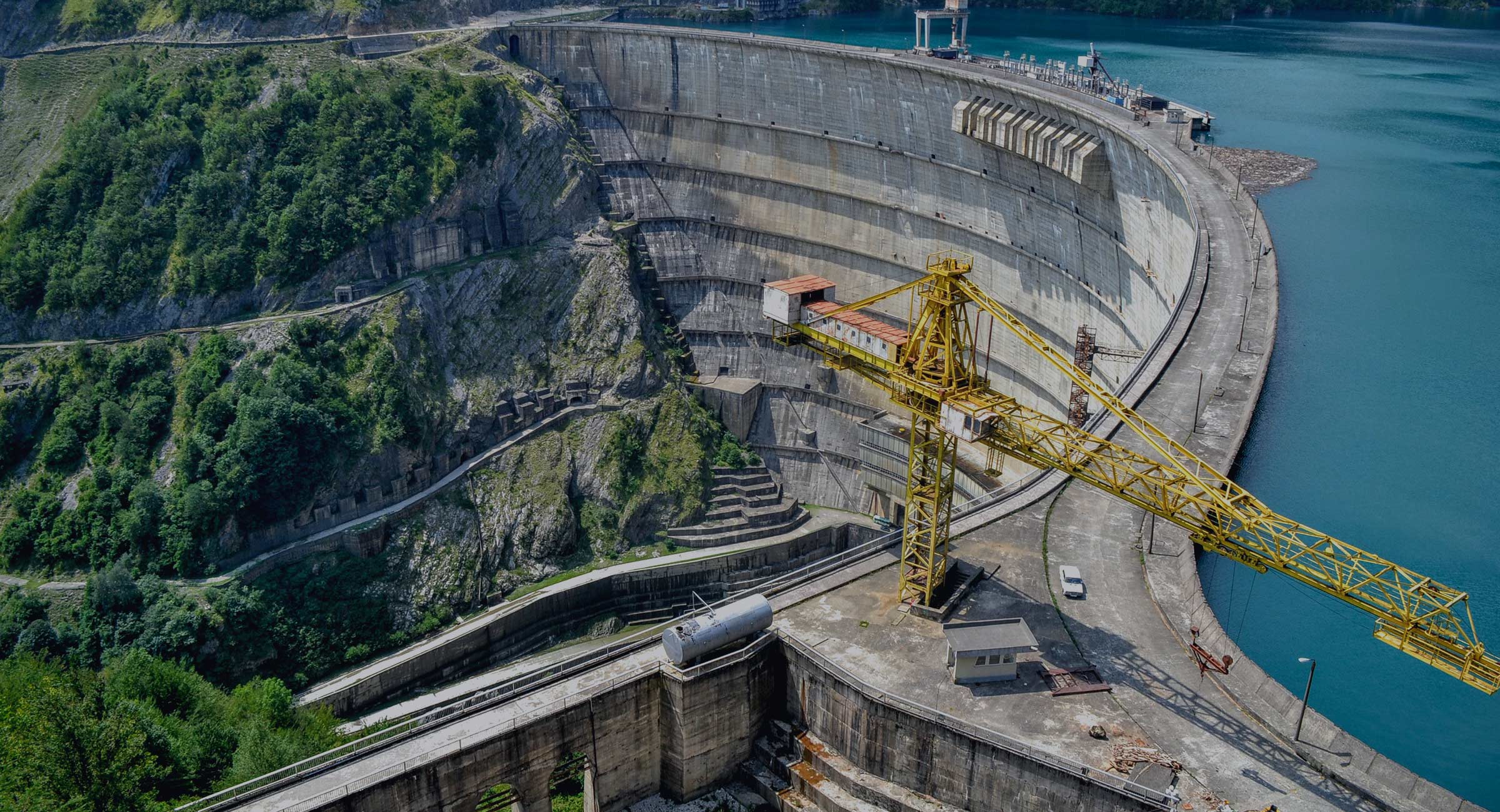 Médicalisation des sites de production industrielle, infirmerie de chantier.